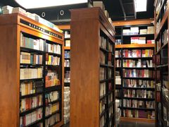 -西西弗书店&矢量咖啡(壹方购物中心店)