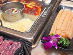 -巴渝瓦肆重庆鲜火锅(宝龙环湖店)