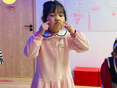 -猴有戏教育戏剧·音乐剧·主持口才·演讲朗诵辩论(环球港华师大校区)