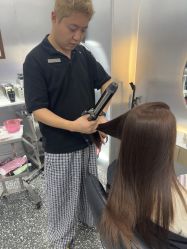 -Tloml salon