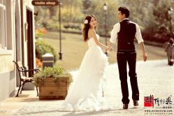 -现代经典婚纱摄影(光明北路尊荣总店)