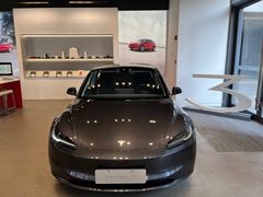 -TESLA 特斯拉(上海太古汇体验店)