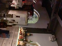 -穹六人间 people 6(岳阳路店)