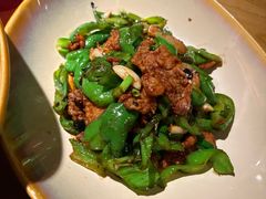 辣椒炒肉-青年公社烤鸭(滨湖银泰店)