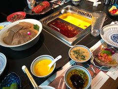 招牌燕窝金堂花胶锅-大隐·成都火锅Bistro(合生麒麟新天地店)