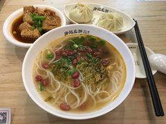 老面土猪肉包-凤起龙游老面包子(凯德晶品店)