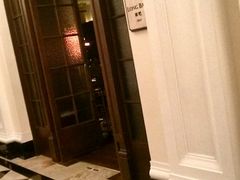 android_upload_pic-LONG BAR 廊吧(外滩华尔道夫酒店)