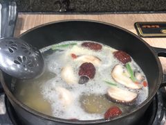 -呷哺呷哺(新世界百货望京店)