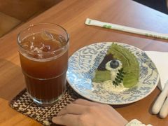 -彳亍咖啡·这里(水湾路店)
