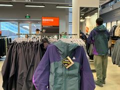-百年港湾奥特莱斯(香炉礁店)