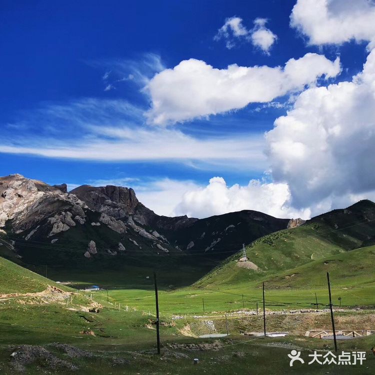 · 贵德国家地质公园，丹霞地貌  ​