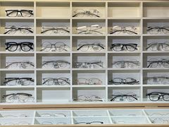 -诺柯视眼镜-蔡司依视路官方工厂店(淞南一店)