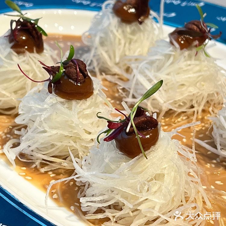 拜托‼️都去吃这个鱼子酱烤鸭呀,人间值得