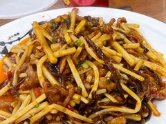 鱼香肉丝-椒香川流不息川菜馆(二七北路店)