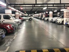 -虹桥火车站-停车场