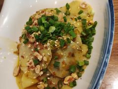 -有红鸡毛店·川菜(建设路店)