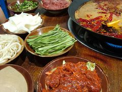 -黄潇洒老火锅(九眼桥宏济巷店)