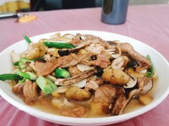 野菌炒肉-绵阳饭店