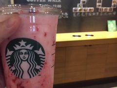 草莓酸奶星冰乐-星巴克臻选(深圳罗湖万象城店)