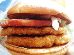 俄式红肠双层香鸡堡-麦当劳(东急新天地店)