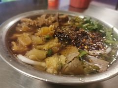 牛肉粉加筋-花溪牛肉粉(八鸽岩店)