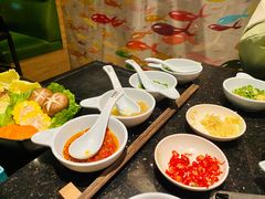 -马家斑.鲜鱼火锅(松湖万科店)