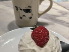 草莓巧克力蛋糕-Sweety Fairy小蜜蜂蛋糕&下午茶(大柏树店)