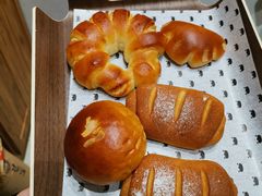 -沁屋面包店(人民东路店)