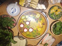 -洱火云南酸菜牛肉火锅(石景山当代商城店)