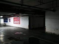 -正大乐城-停车场