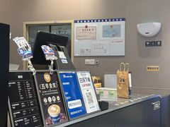 -瑞幸咖啡(岗厦北地铁站东区店)