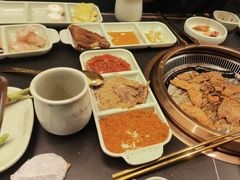 -梨花甄选自助烤肉(小寨原力场店)