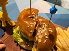 -又见马甲M8融合西餐厅(体育中心店)