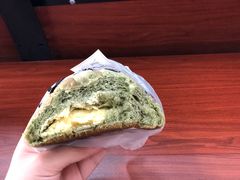 抹茶菠萝包-Juicy Bakery(大学路店)