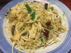 豆芽炒虾干-小铫鸡汤