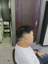 -藤野造型烫发染发