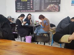 大堂-花溪巷牛肉粉(泉城路店)