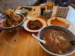 -沪西老弄堂面馆(定西路店)