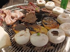 -青瓦餐厅·生鱼片·韩园烤肉(西塔店)