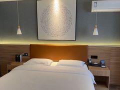 -墨客悦庭酒店(长沙麓谷涉外经济学院店)