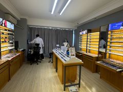 -优医视平价眼镜蔡司依视路折扣工厂店(德胜门店)