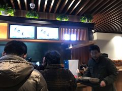 -亮亮面馆(经六路店)