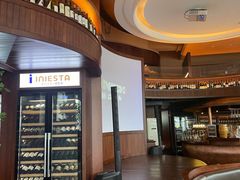 -MONICH牛排融合餐厅(和义大道购物中心店)