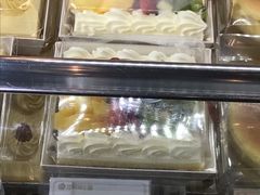 鲜乳魔方-昆明冠生园·蛋糕·面包(朗悦湾店)