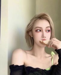 -变画·发型STUDIO