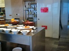 自助取餐区-索菲特酒店 · 云尚天际自助餐厅