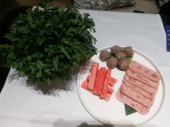 -红鼎豆捞·非遗鲍皇汤火锅(宝丰路店)