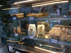 面包甜点陈列柜-佩家私房烘焙(宝龙店)