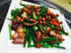 叉烧鱿鱼炒韭菜花-宏记广东客家菜(丰汇店)