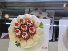 -花花卷卷·鲜食蛋糕(静安久光百货店)